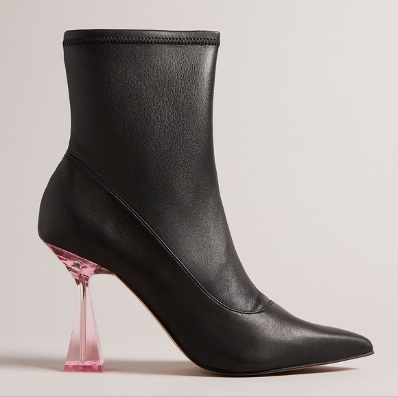 NWT Ted Baker Black Stretch Nappa Leather LIYA Ankle Boots 38 - Picture 1 of 10